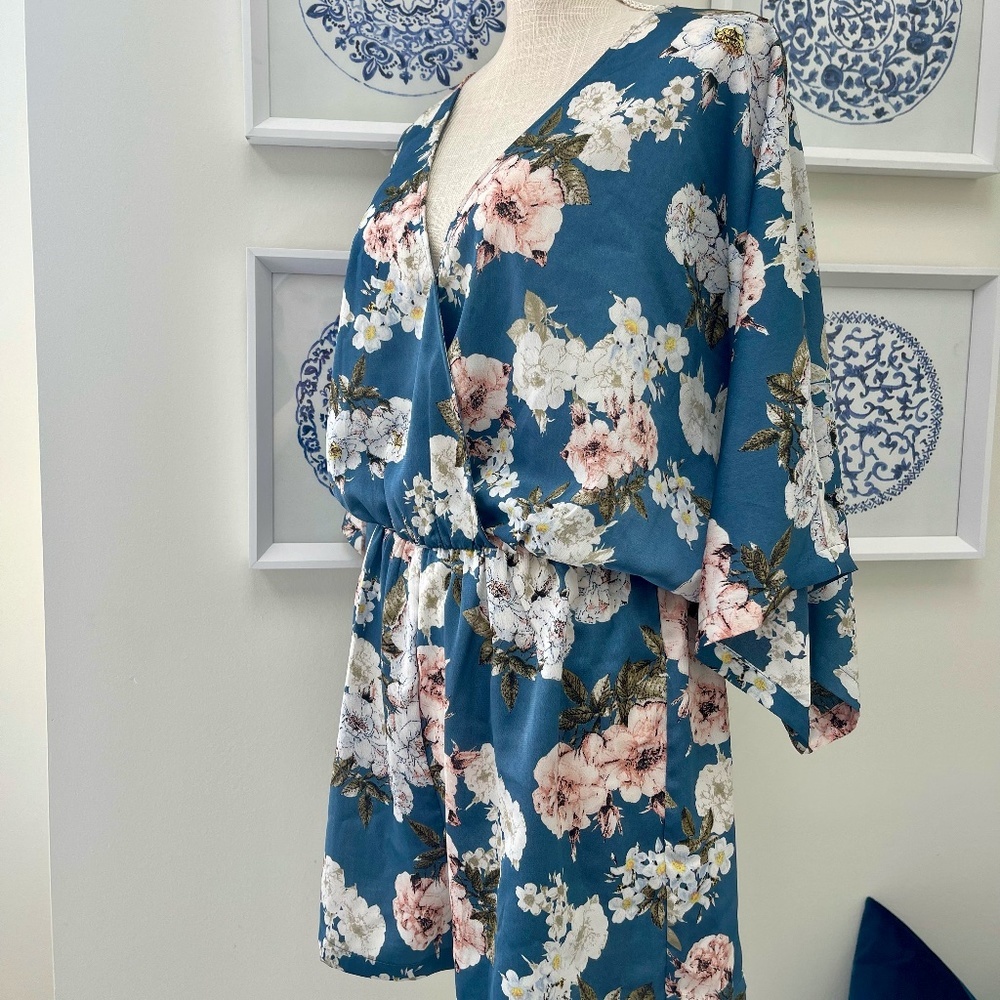 FLORAL SILKY ROMPER WITH FLOWY DESIGN💐🌷